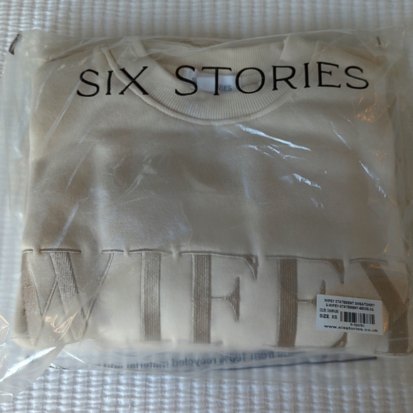 Six Stories Wifey Champagne Sweatshirt - Picture 3 of 6